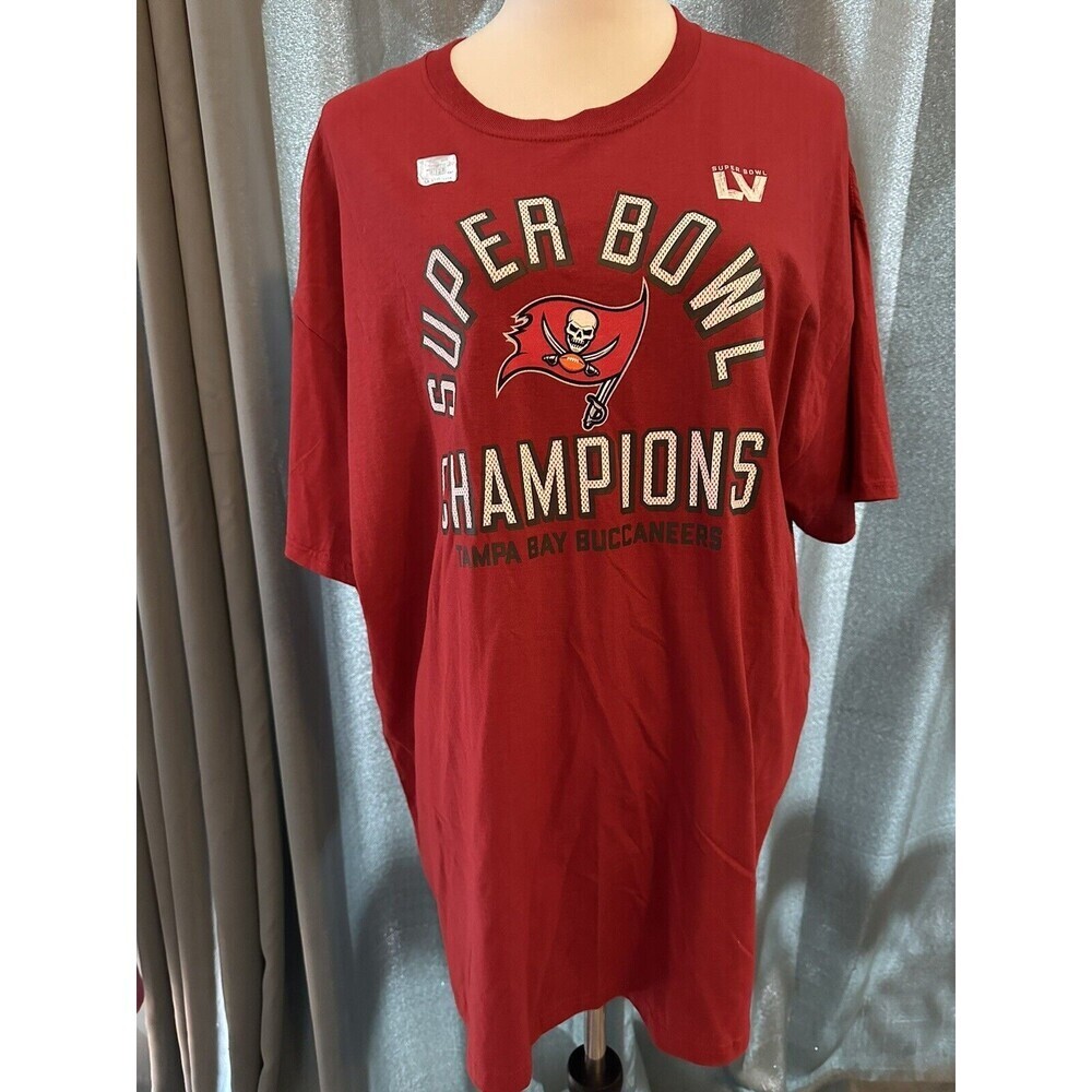 NFL Tampa Bay Buccaneers Football Super Bowl LV t-shirt Size Extra Large NWT